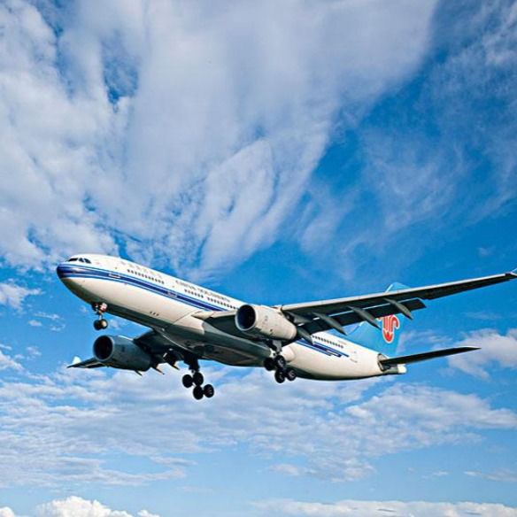 Diensten die van de lucht de Internationale Huis-aan-huislading van China aan Denemarken Ierland verschepen