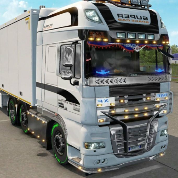 De Commerciële Vrachtwagen die van de douanecontainer China Yiwu verschepen aan Belasting van het de Ontruimingspakket van Italië Spanje DDP de Dubbele aan de Deur
