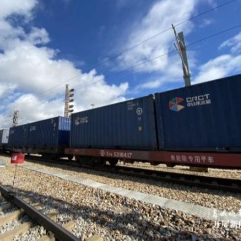 DDP-Spoorvracht die Bedrijven China door:sturen aan de Witrussische Huis-aan-huisdienst van Europa